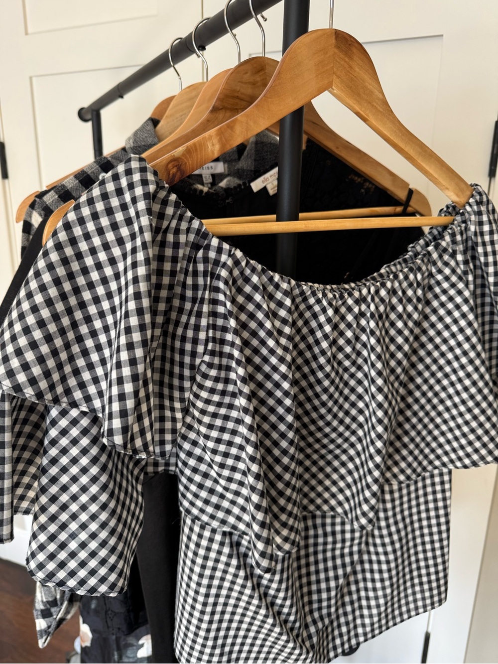 WAYF black and white gingham off the shoulder top. Size Small.